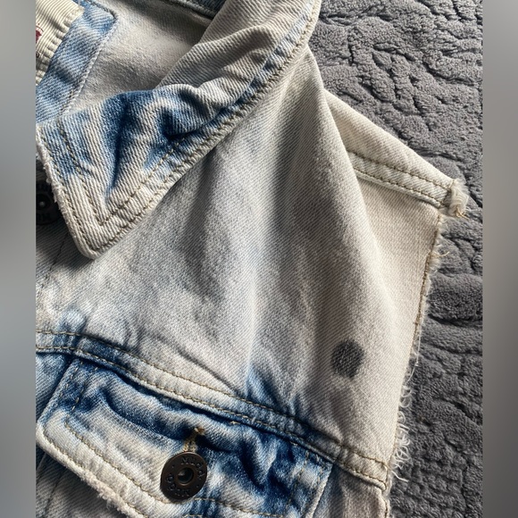 Denim vest $10 for 10 - Picture 3 of 3